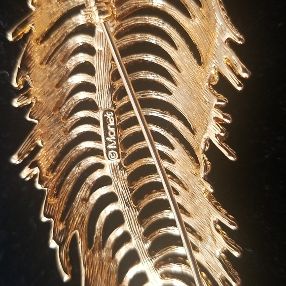 MONET Vintage Large Stylized Feather Leaf Brooch Pin - Picture 6 of 9